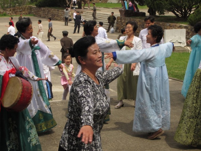 Koreans love to express themselves through dance and song