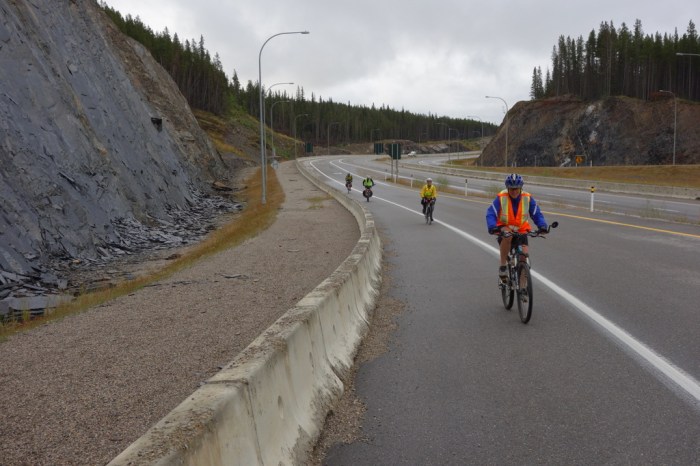 Up the hill and onto the Icefield Parkway!