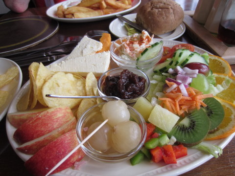 A delicious "Ploughman's Lunch"