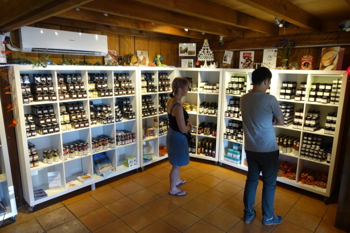 Jam & Honey tasting at Kate's Berry Farm