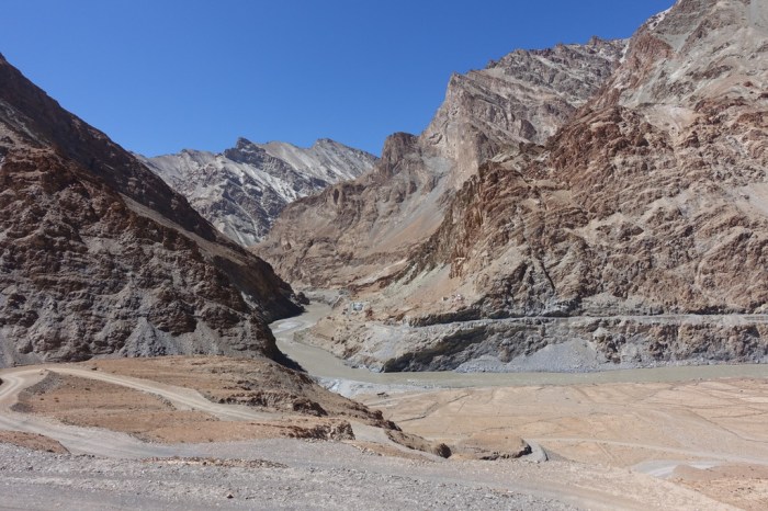 Beginning the Markha Valley trek at Chilling
